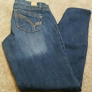Jolt Medium Wash Jeans Size 5